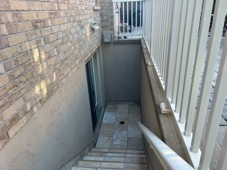 For Lease - 31 Via Guardia Road, Vaughan, Ontario - Photo 3