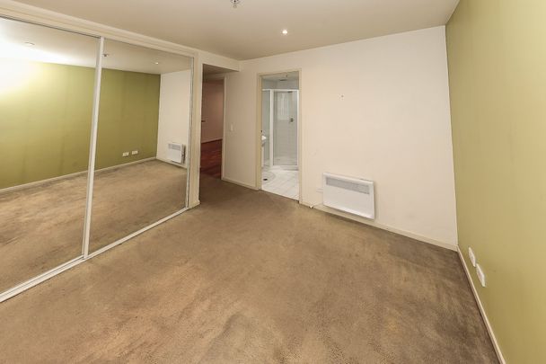 Location And Property Perfect! - Photo 1