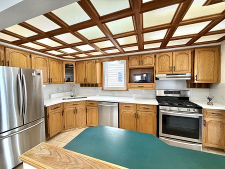 For Lease - 45 Kingsdown Drive Unit# Main, Toronto, Ontario - Photo 4