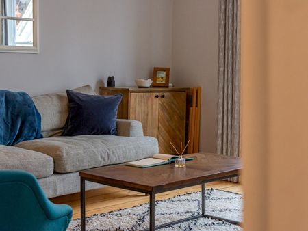 High Street - Photo 3