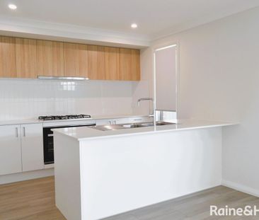 Brand new stunning 4-bedroom home - Photo 5