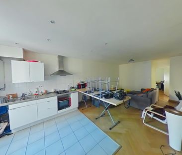 Location Appartement 3 pièces 61m² LYON 6ème - Photo 2