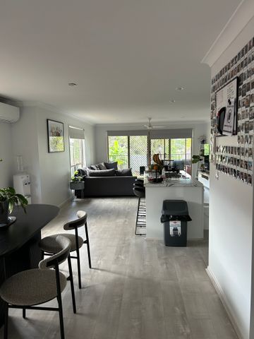 Upper Coomera - Photo 2