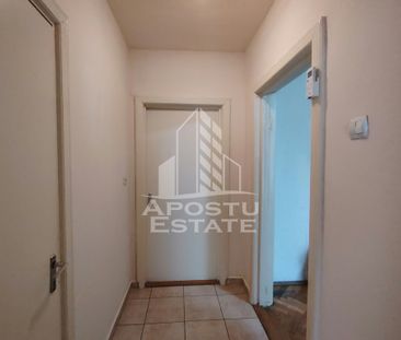 Apartament de inchiriat 3 camere, etaj intermediar, Central Timisoara - Photo 2
