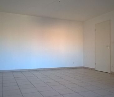 location Appartement T3 DE 60.54m² À ST ESTEVE - Photo 2