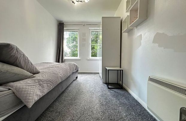 Lever Court, Blackburn, Lancs, BB2 7FH - Photo 1