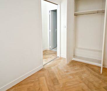 À Louer Petit T2 rénové avec climatisation Rue Glandevès - Photo 2