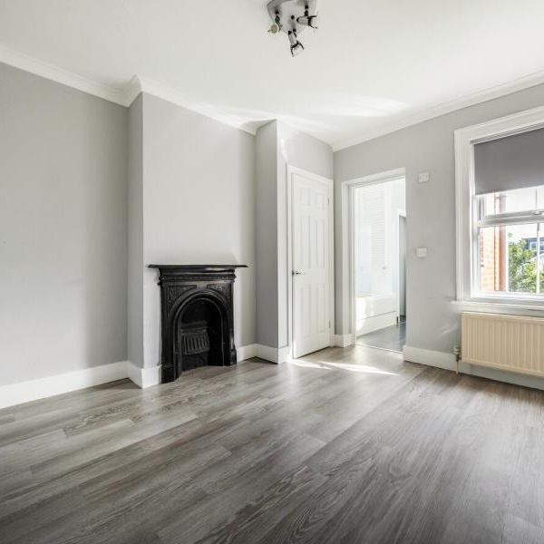 Ludlow Road, Guildford, Surrey, GU2 - Photo 1