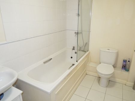 Victoria Road, Birmingham, B27 - Photo 5