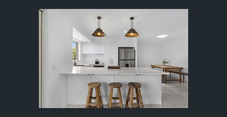 EXCEPTIONAL 3-BEDROOM FAMILY HOME IN SOUGHT-AFTER WORONGARY - Photo 4