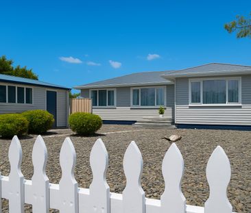 Kauri Street, Havelock North - Photo 1
