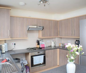 3 bedroom end of terrace house to rent - Photo 5