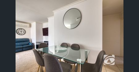 QUIET COMPLEX LIVING - Photo 3