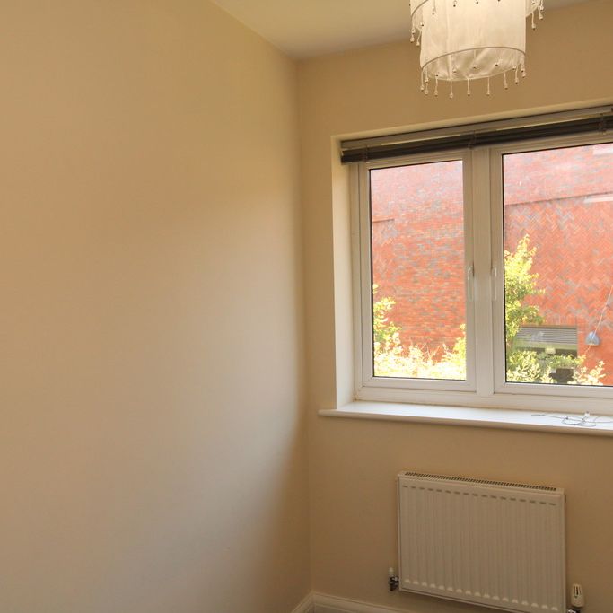 £1,650 - To Let - Photo 1