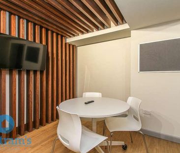 Bills Inclusive Professional Ensuite Rooms, City Centre, NG1 - Photo 1