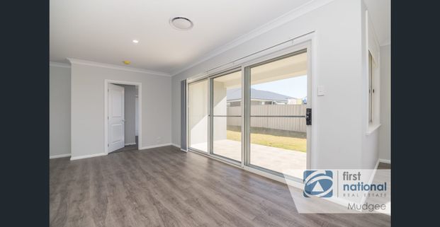 BEAUTIFUL FAMILY HOME - Photo 1