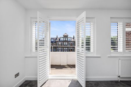 3 bedroom flat to rent - Photo 3