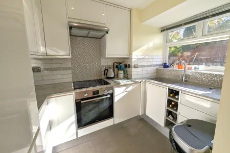 1 bedroom terraced house to rent - Photo 5