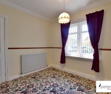 2 bedroom end of terrace house to rent - Photo 4