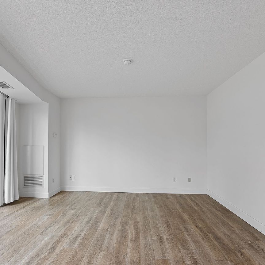 For Lease - 18 Yonge Street Unit# 1104, Toronto, Ontario - Photo 1