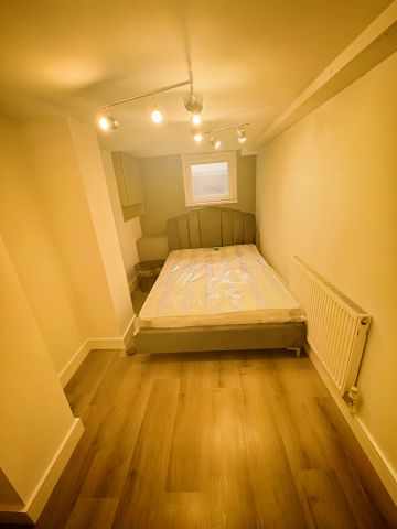 1 Bed 1 Bath - Photo 2