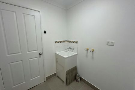 BEAUTIFUL FOUR BEDROOM HOME FRESHLY RENOVATED IS AVAILABLE FOR RENT NOW! - Photo 5