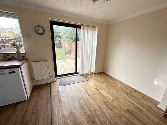 3 bedroom semi-detached house to rent - Photo 1
