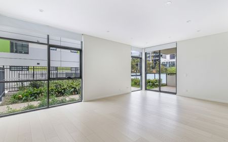New Timber Flooring I Parkside Home I Walk to Shops & Station - Photo 2