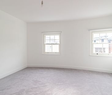 Available unfurnished from 09/01/2026 - Photo 2