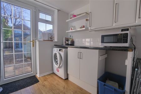 3 bed detached house to rent in Tindale Close, Yarm, TS15 - Photo 3