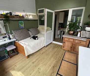 2 Bed Semi-Detached House, Reigate Road, BR1 - Photo 1