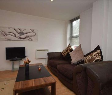 Harding House, Swindon, Wiltshire, SN1 - Photo 1