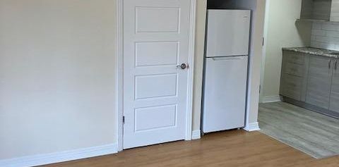 1 1/2 rénové à Dorval près des services - Photo 2