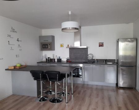 Location Appartement 2 pièces 48m² BAGNERES DE BIGORRE 65200 - Photo 2