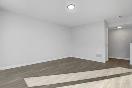 For Lease - 401 Glenroy Gilbert Drive Unit# 29, Barrhaven, Ontario - Photo 4