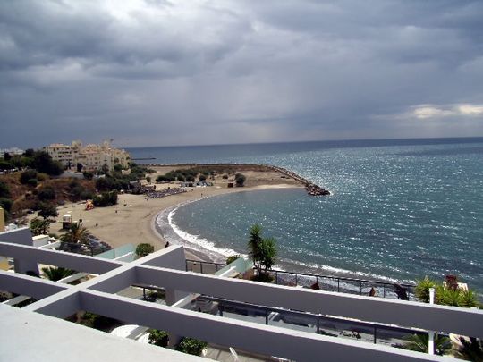 Front Line Beach Penthouse Apartment for Rent – Estepona - Photo 1