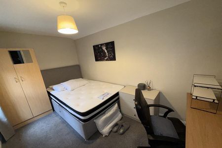33 Edinburgh Street, Belfast BT9 7DS - Photo 4