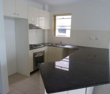 Modern 2 bedroom unit in the heart of Hurstville - Photo 4