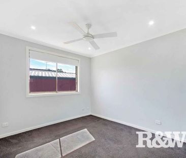 REDUCED RENT - IMMACULATE PRESENTATION - Photo 4