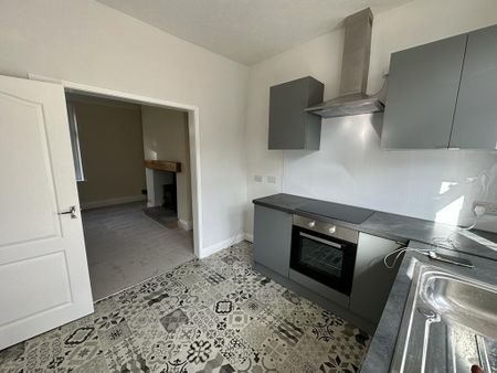 2 bedroom terraced house to rent - Photo 3