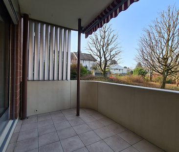 Helle 4.5-Zimmerwohnung an ruhiger Lage in Bottmingen - Photo 2