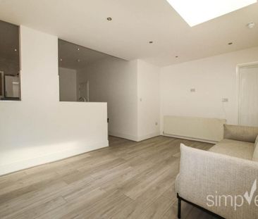 1 bedroom in a house share to rent - Photo 3