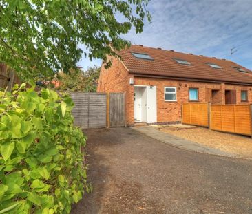Foxtail Close, Stratford-Upon-Avon - Photo 1