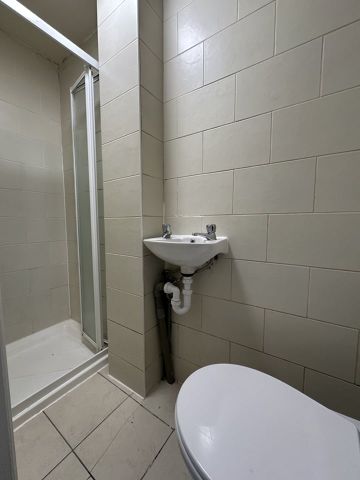 Studio Flat, Hampden Road, N8 - Photo 4