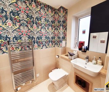3 bed Semi-detached in Elderberry Close, Kings Park Harold Wood, Romford, RM3 0JY - Photo 6