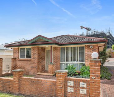 Modern Villa Living in the Heart of Wollongong - Photo 2