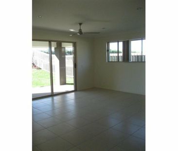FAMILY HOME CLOSE TO THE BEACH - Photo 1