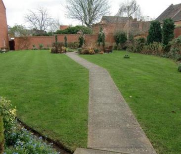 1 bedroom retirement property to rent - Photo 2