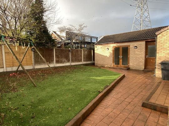 4 bedroom detached house to rent - Photo 1