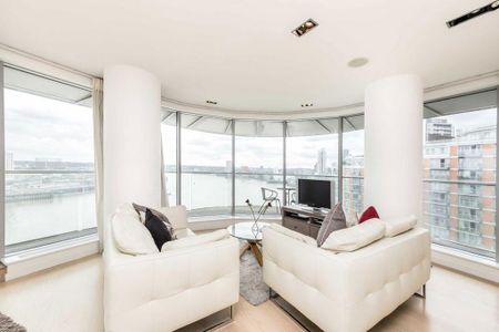 3 bedroom flat to rent - Photo 3